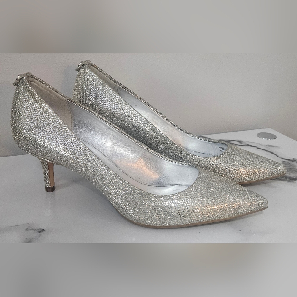 Michael Michael Kors Sara Flex Kitten Pump Glitter Mesh Silver- Size 9 NWOT